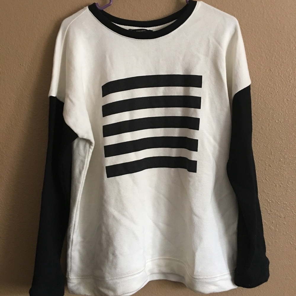 Forever 21 Black and White Stripes Sweater